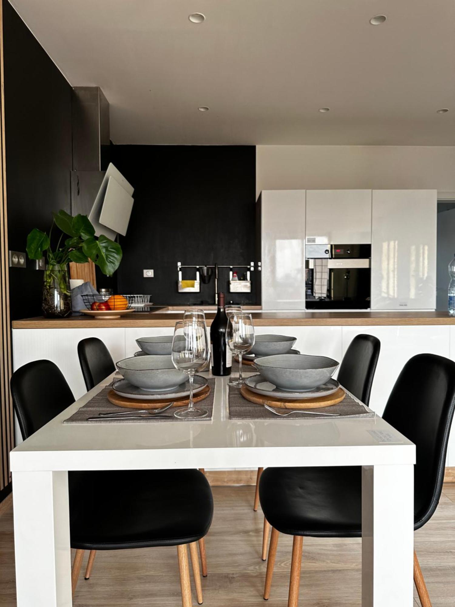 Urban Zenhouse No.2 - Breakfast Included Leilighet Bratislava Eksteriør bilde